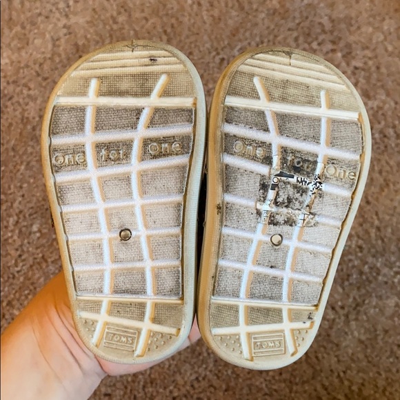 TOMS - Tiny Size 4 - Picture 8 of 8